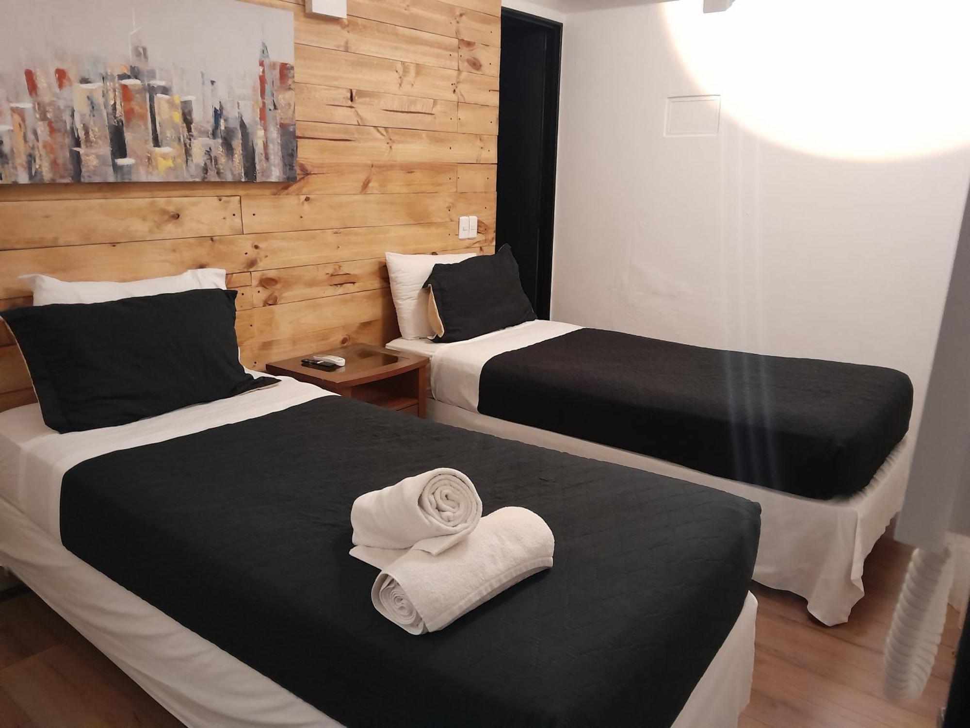 Santa Maria Express Hotel Сантяго Екстериор снимка